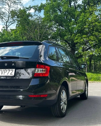 Skoda Fabia cena 58000 przebieg: 25000, rok produkcji 2021 z Poznań małe 106